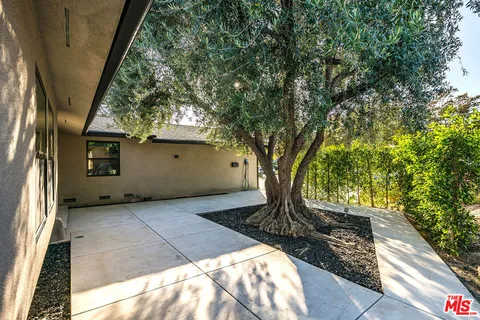$1,395,000 | 17150 Vintage Street, Northridge, CA 91325