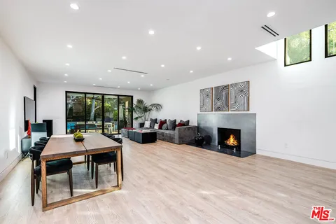 $1,395,000 | 17150 Vintage Street, Northridge, CA 91325