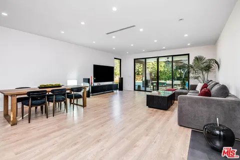 $1,395,000 | 17150 Vintage Street, Northridge, CA 91325