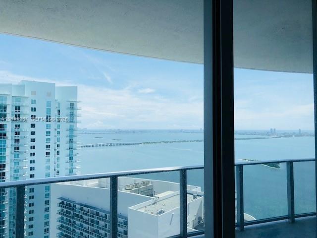 488 Northeast 18th Street, Unit 3703 Miami, FL 33132 - Photo 5 of 27 a view of a balcony