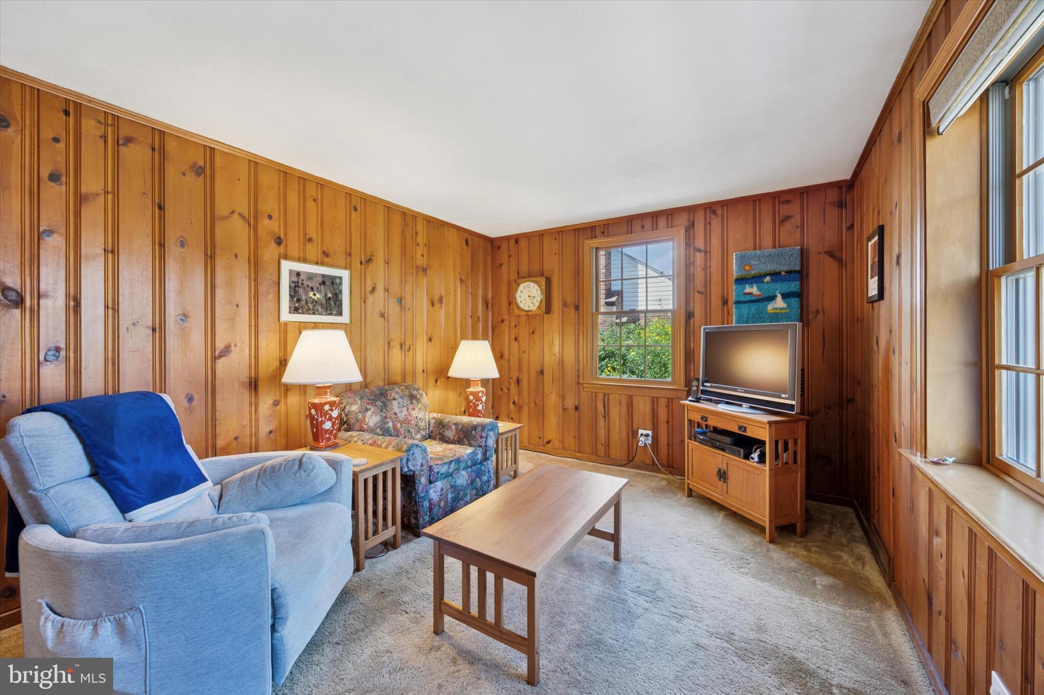 1208 Bruce Road Wilmington, DE 19803 - Photo 14 of 38 a living room with furniture and a flat screen tv