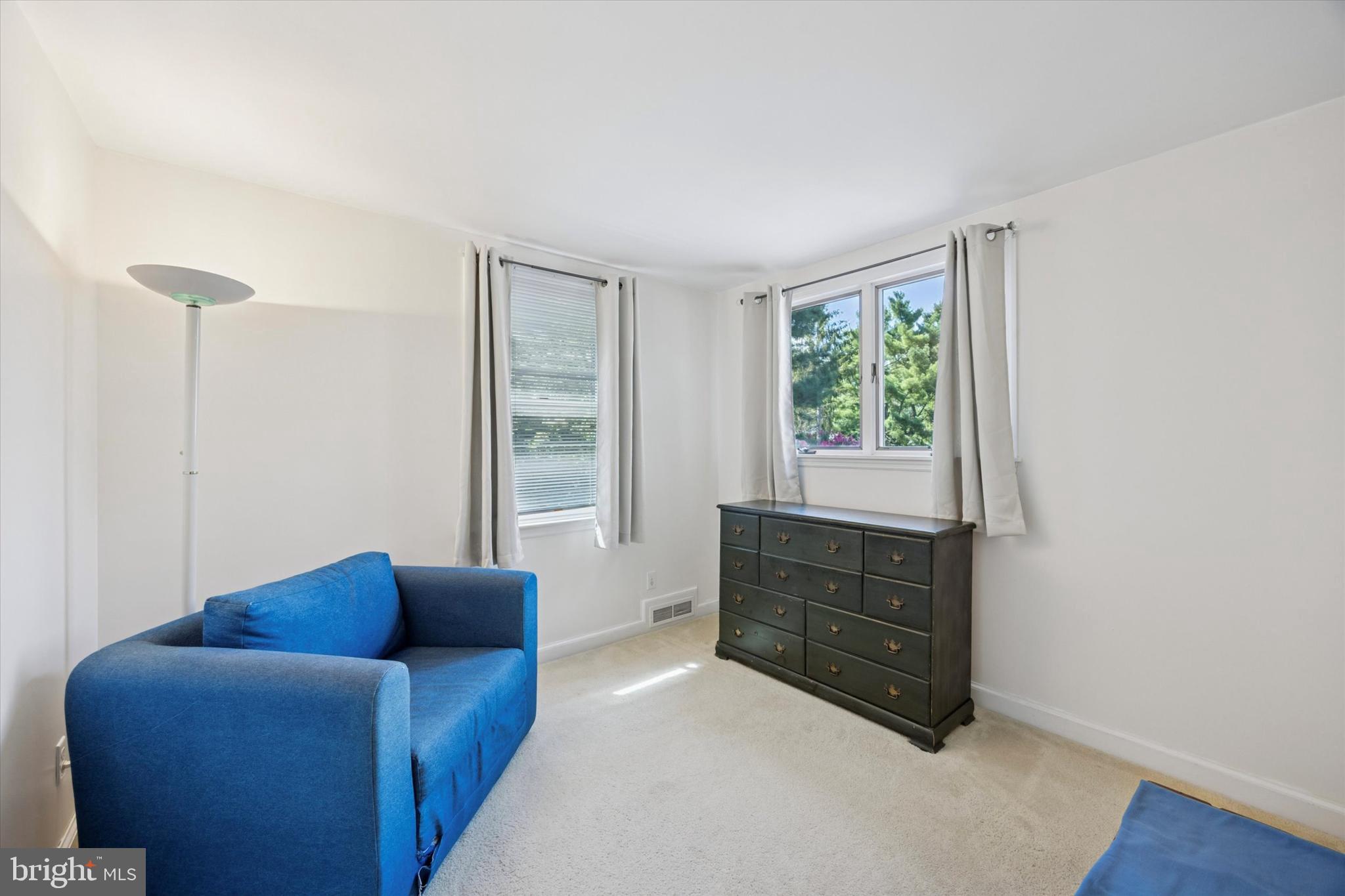 1208 Bruce Road Wilmington, DE 19803 - Photo 27 of 38 a living room with furniture and windows