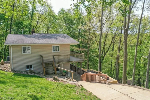 $399,000 | 195 Oneida Trail, Malvern, OH 44644