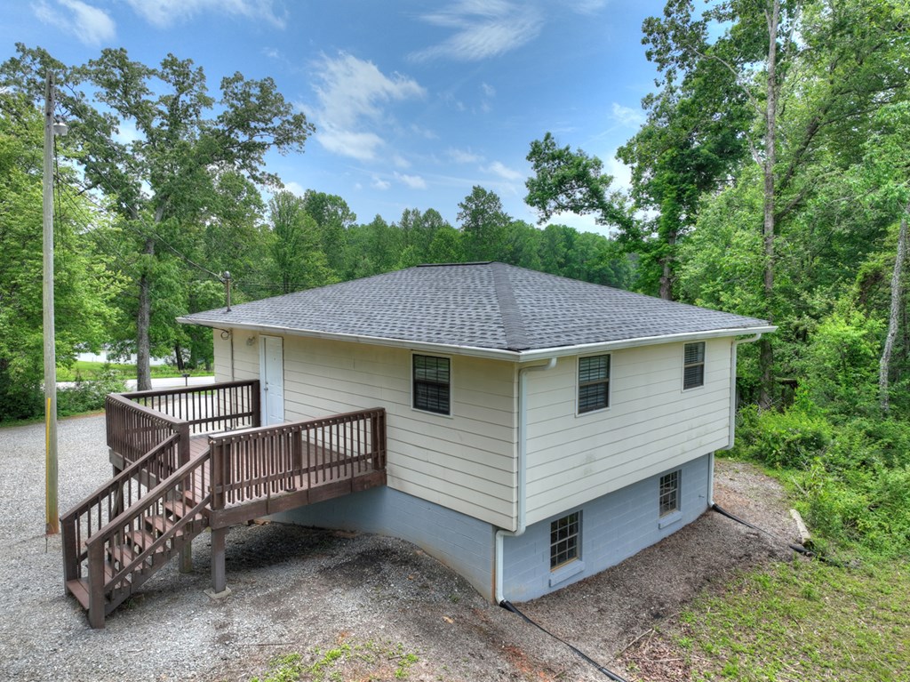 870-868 Sugar Creek Road Blue Ridge, GA 30513 - Photo 75 of 84 a view of a house with a yard