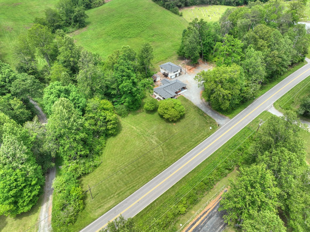 870-868 Sugar Creek Road Blue Ridge, GA 30513 - Photo 10 of 84