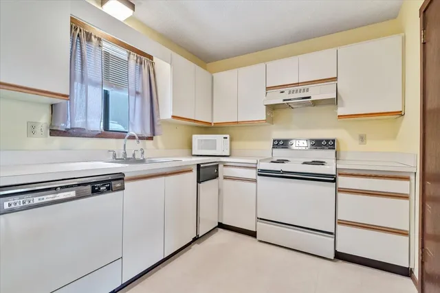 $230,000 | 247 High Pass Way, Tannersville, PA 18372