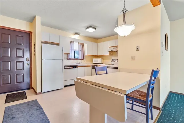 $230,000 | 247 High Pass Way, Tannersville, PA 18372