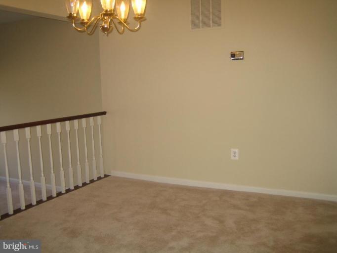 2146 Greenkeepers Court Reston, VA 20191 - Photo 4 of 7 Dining Area