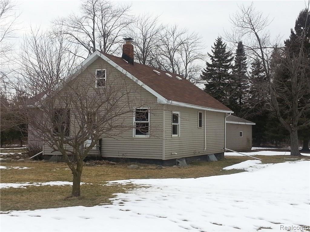 3813 Sheldon Road Snover, MI 48472 - Photo 1 of 12 20160308_132202.jpg