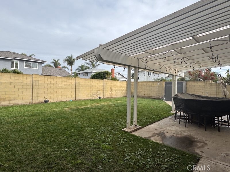 6939 Tahiti Drive Cypress, CA 90630 - Photo 12 of 15 a view of a backyard
