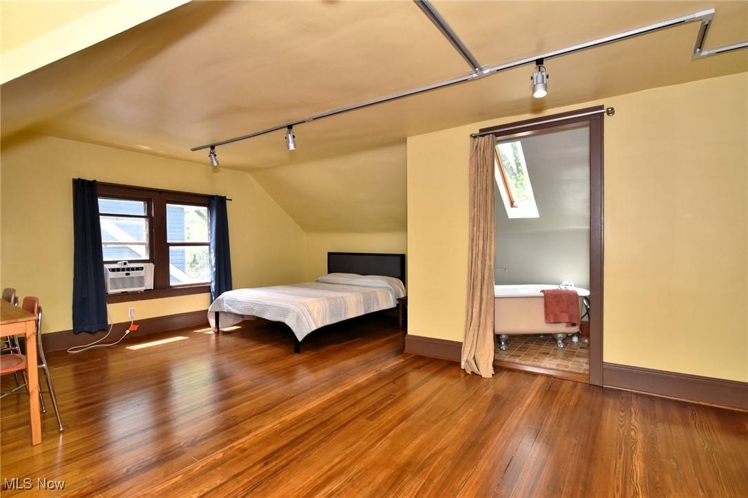 2500 Lee Road Cleveland, OH 44118 - Photo 21 of 30 3rd floor bedroom