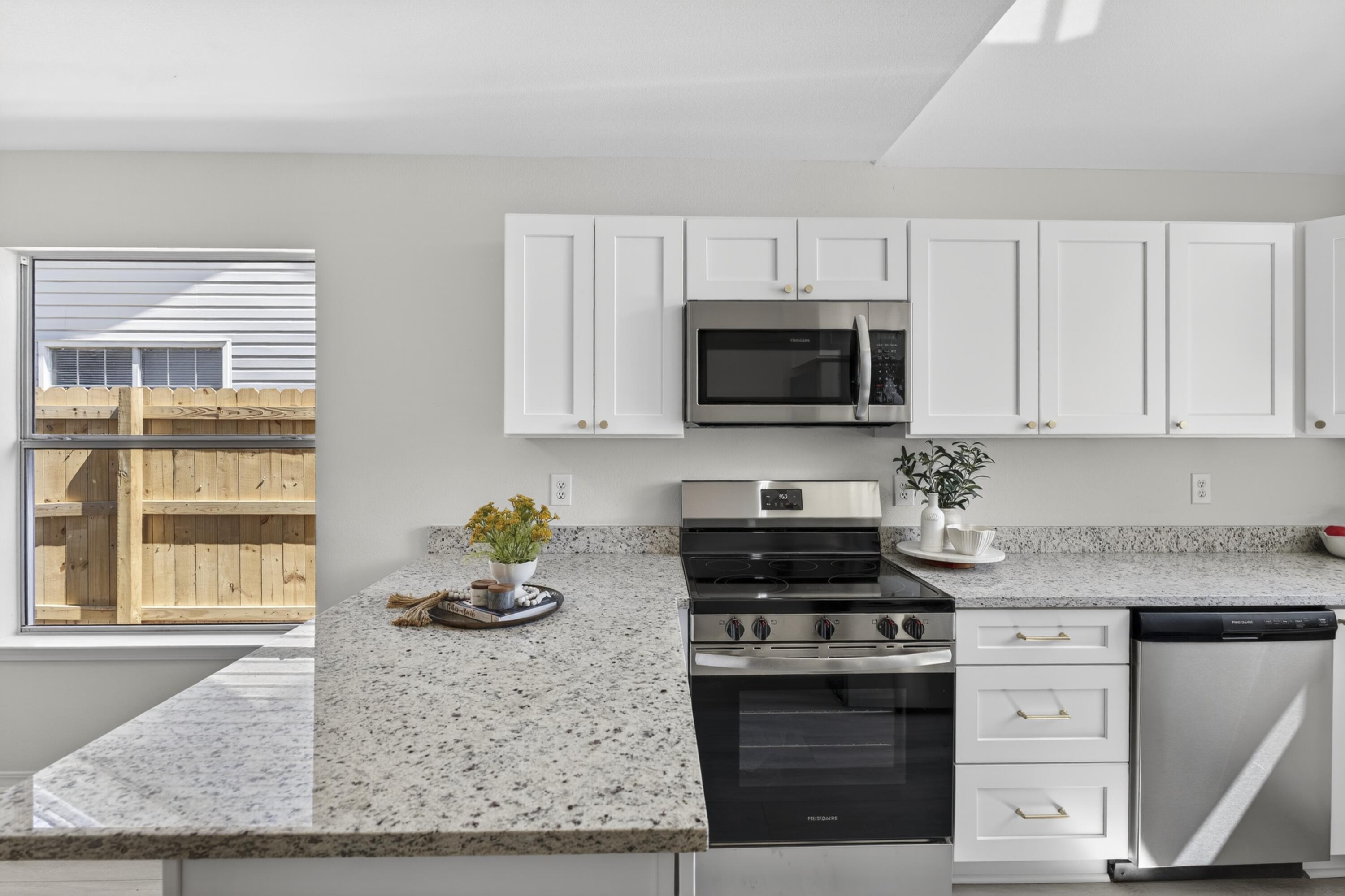 468 Sandy Ridge Circle Mary Esther, FL 32569 - Photo 6 of 53 468_Sandy_Ridge-18