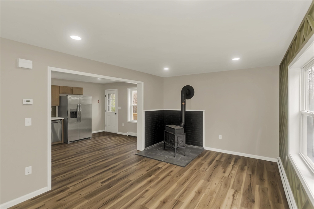 374 Rondeau Street Palmer, MA 01069 - Photo 8 of 27 Gallery Image 8
