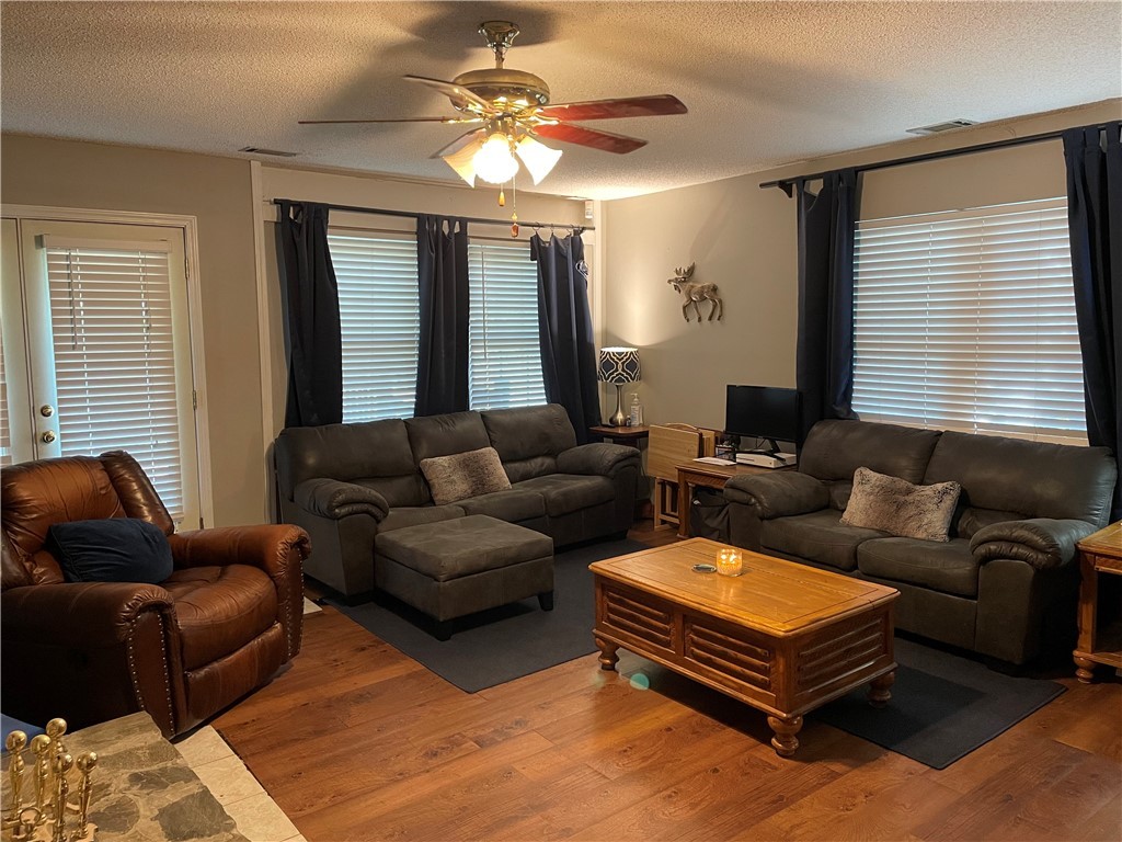 518 Playground Road Walhalla, SC 29691 - Photo 2 of 24