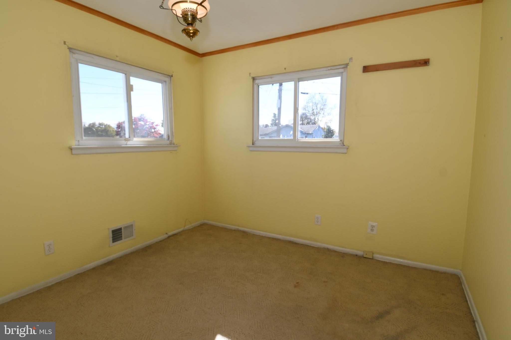 20 Claude Road Hamilton, NJ 08620 - Photo 11 of 34