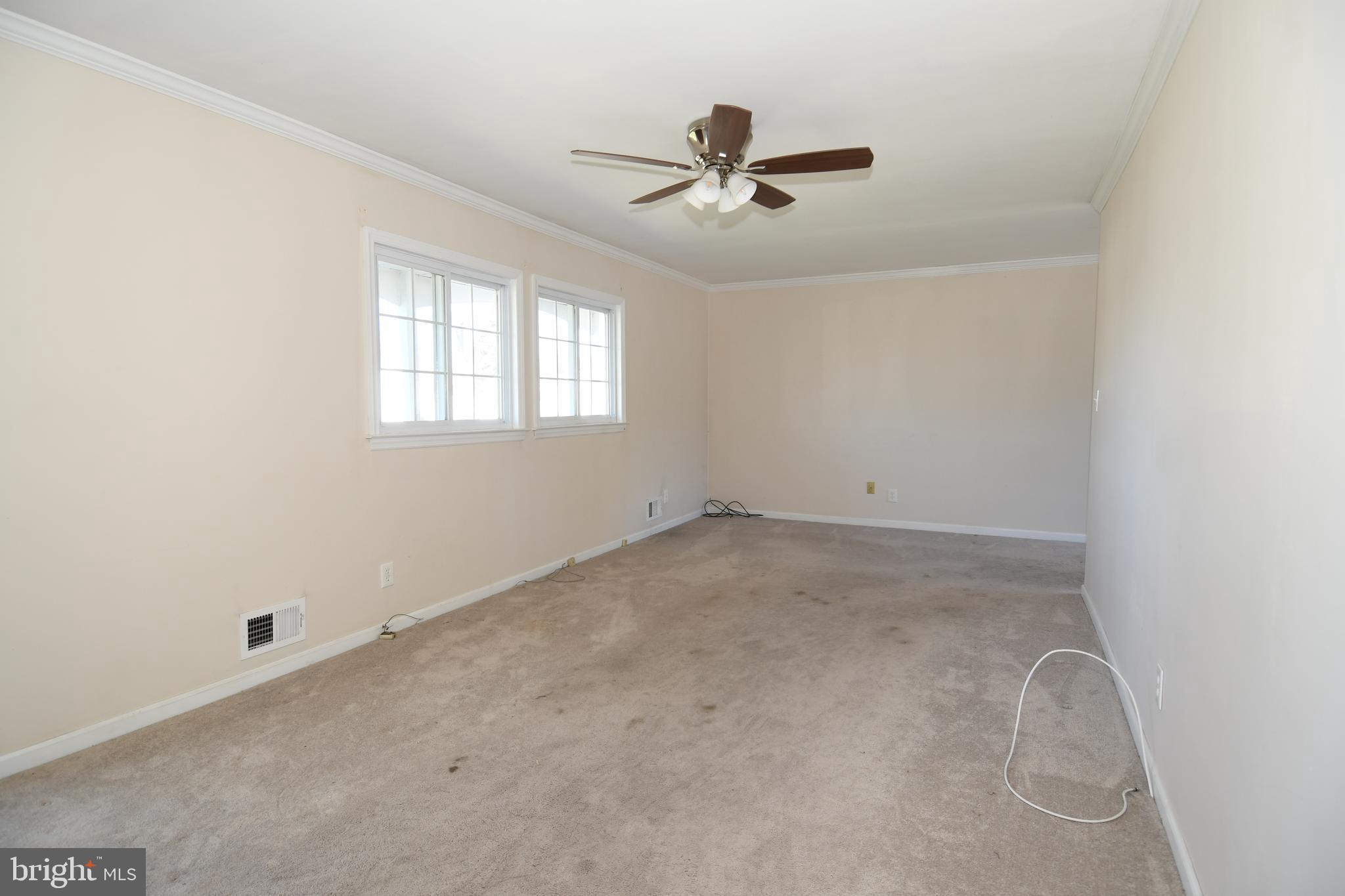 20 Claude Road Hamilton, NJ 08620 - Photo 5 of 34