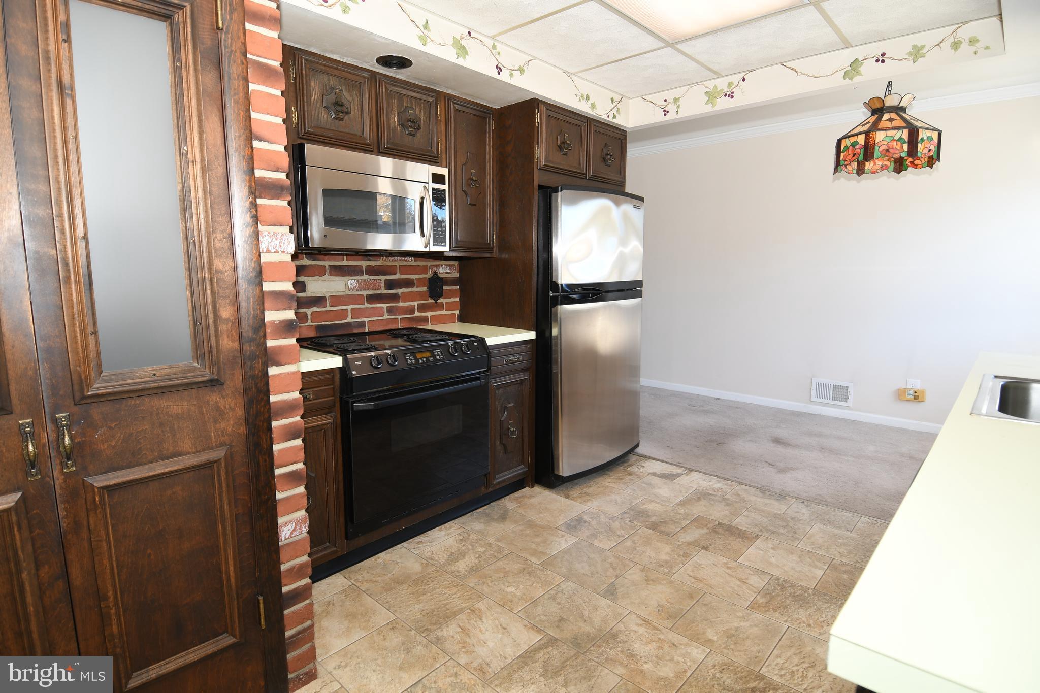 20 Claude Road Hamilton, NJ 08620 - Photo 8 of 34