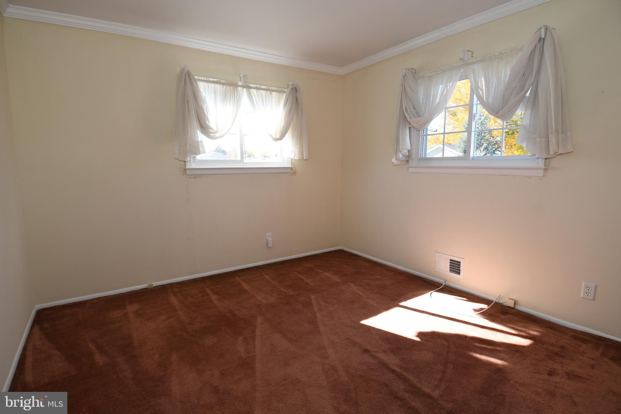 20 Claude Road Hamilton, NJ 08620 - Photo 9 of 34