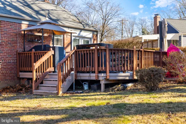 a view of outdoor space yard and patio