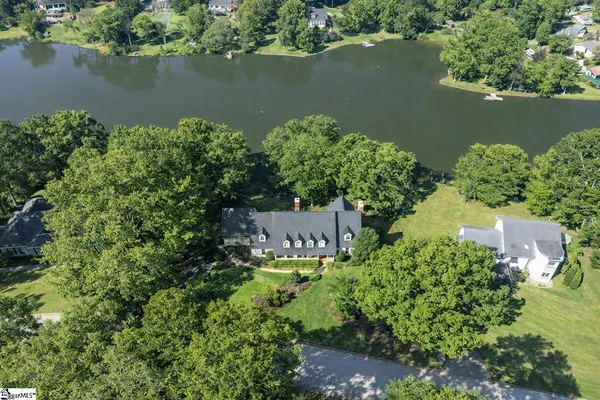 $624,900 | 317 East Killarney Lake, Moore, SC 29369