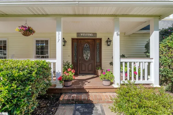 $624,900 | 317 East Killarney Lake, Moore, SC 29369