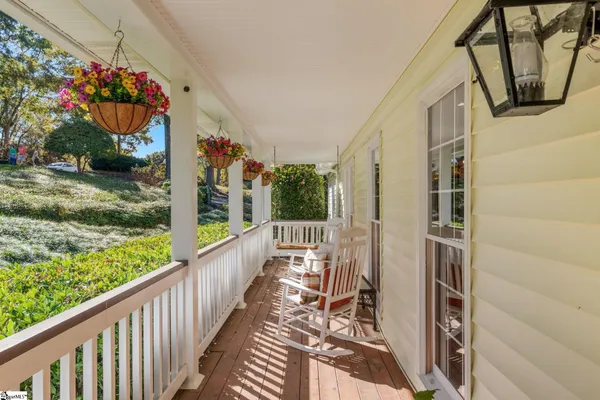 $624,900 | 317 East Killarney Lake, Moore, SC 29369