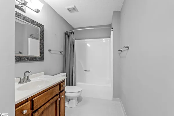 $624,900 | 317 East Killarney Lake, Moore, SC 29369