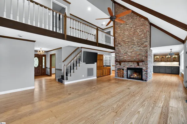 $624,900 | 317 East Killarney Lake, Moore, SC 29369