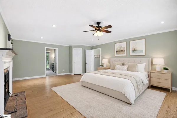 $624,900 | 317 East Killarney Lake, Moore, SC 29369