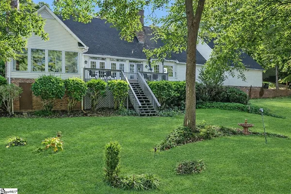 $624,900 | 317 East Killarney Lake, Moore, SC 29369