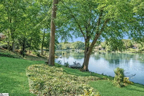 $624,900 | 317 East Killarney Lake, Moore, SC 29369