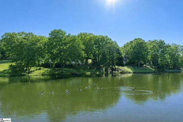 $624,900 | 317 East Killarney Lake, Moore, SC 29369