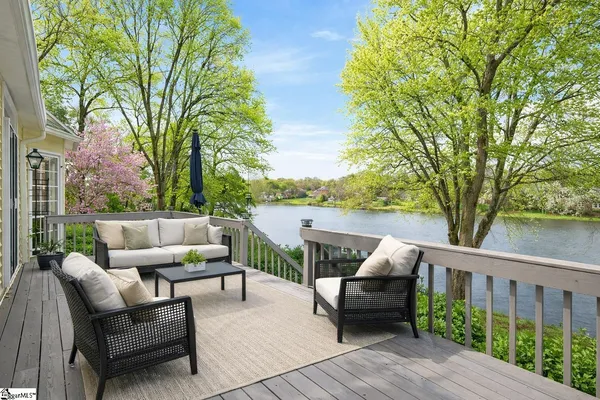 $624,900 | 317 East Killarney Lake, Moore, SC 29369