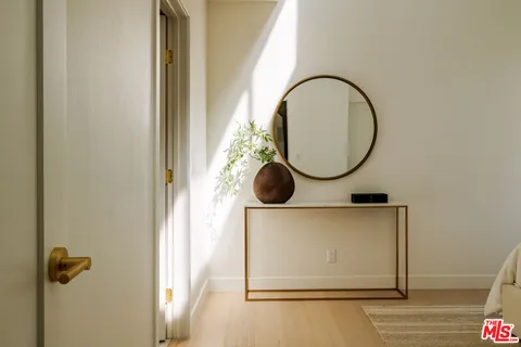 $1,999,000 | 847 17th Street, Unit 6, Santa Monica, CA 90403