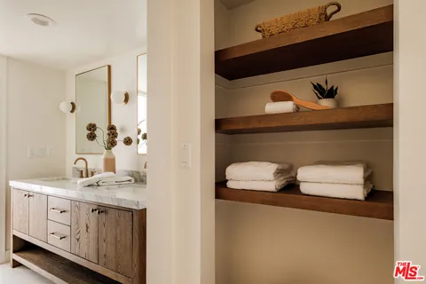 $1,999,000 | 847 17th Street, Unit 6, Santa Monica, CA 90403