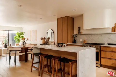 $1,999,000 | 847 17th Street, Unit 6, Santa Monica, CA 90403