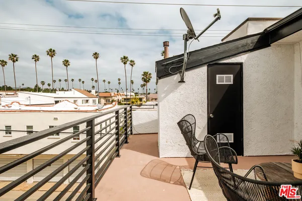 $1,999,000 | 847 17th Street, Unit 6, Santa Monica, CA 90403