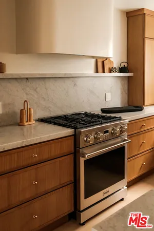 $1,999,000 | 847 17th Street, Unit 6, Santa Monica, CA 90403