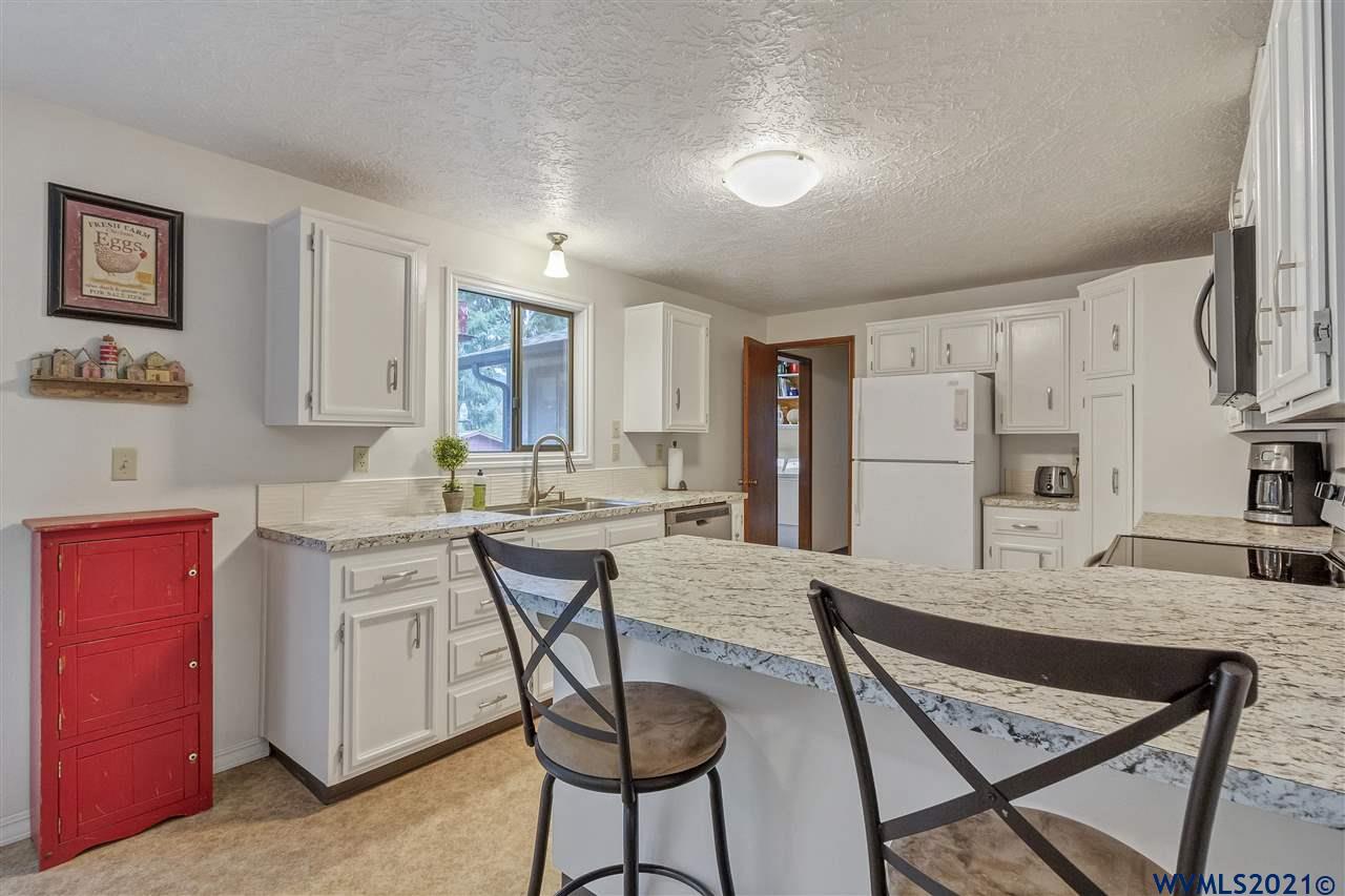 39839 Kingston Jordan Road Scio, OR 97374 - Photo 7 of 35 Gallery Image 7