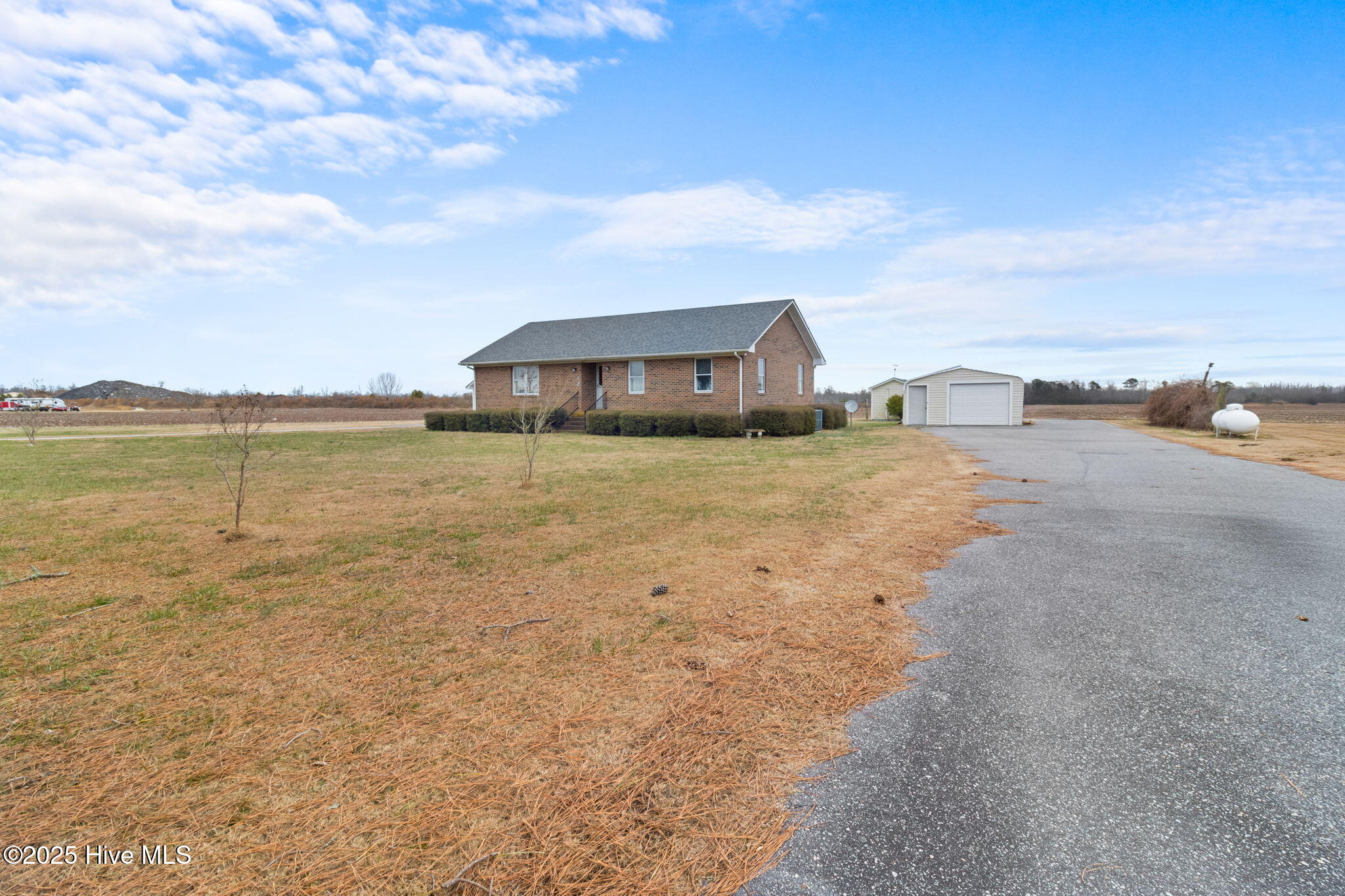 398 North Sandy Hook Road Shawboro, NC 27973 - Photo 3 of 49 3-web-or-mls-sand-25