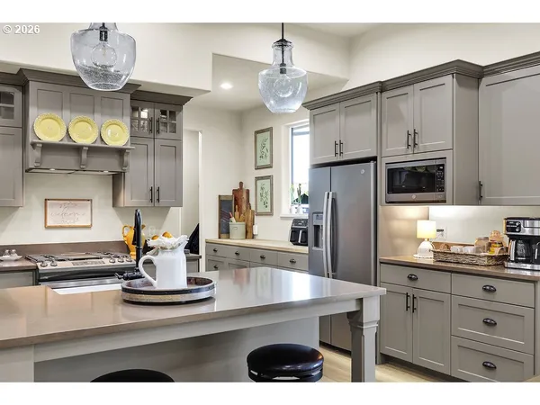 $1,150,000 | 95079 Toftdahl Road, Junction City, OR 97448