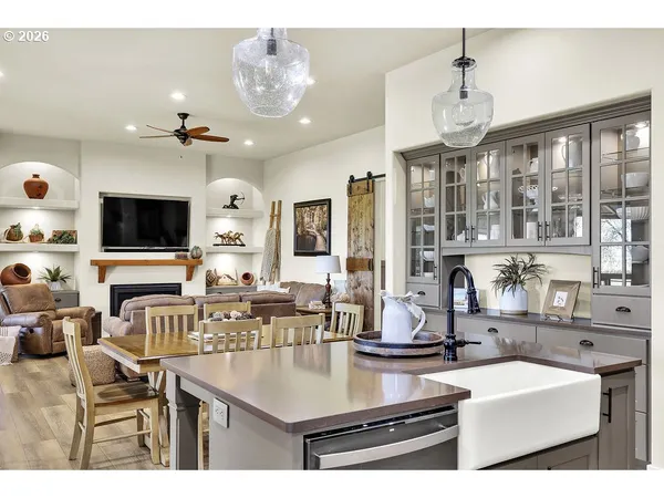 $1,150,000 | 95079 Toftdahl Road, Junction City, OR 97448