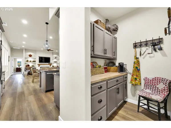 $1,150,000 | 95079 Toftdahl Road, Junction City, OR 97448