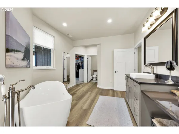 $1,150,000 | 95079 Toftdahl Road, Junction City, OR 97448