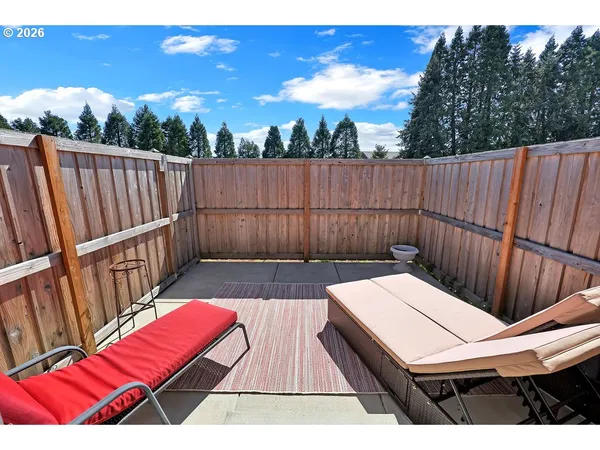 $1,150,000 | 95079 Toftdahl Road, Junction City, OR 97448