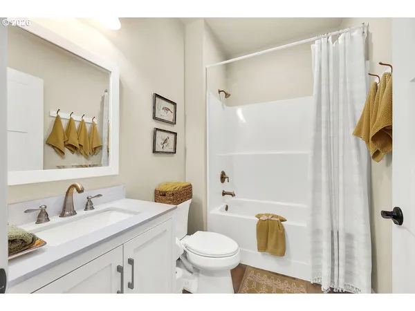 $1,150,000 | 95079 Toftdahl Road, Junction City, OR 97448