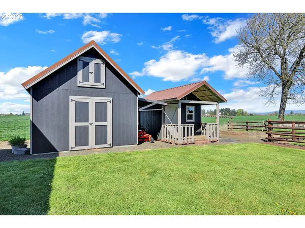 $1,150,000 | 95079 Toftdahl Road, Junction City, OR 97448