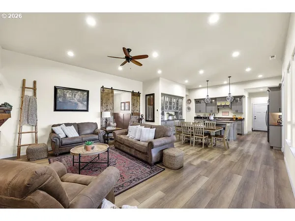 $1,150,000 | 95079 Toftdahl Road, Junction City, OR 97448