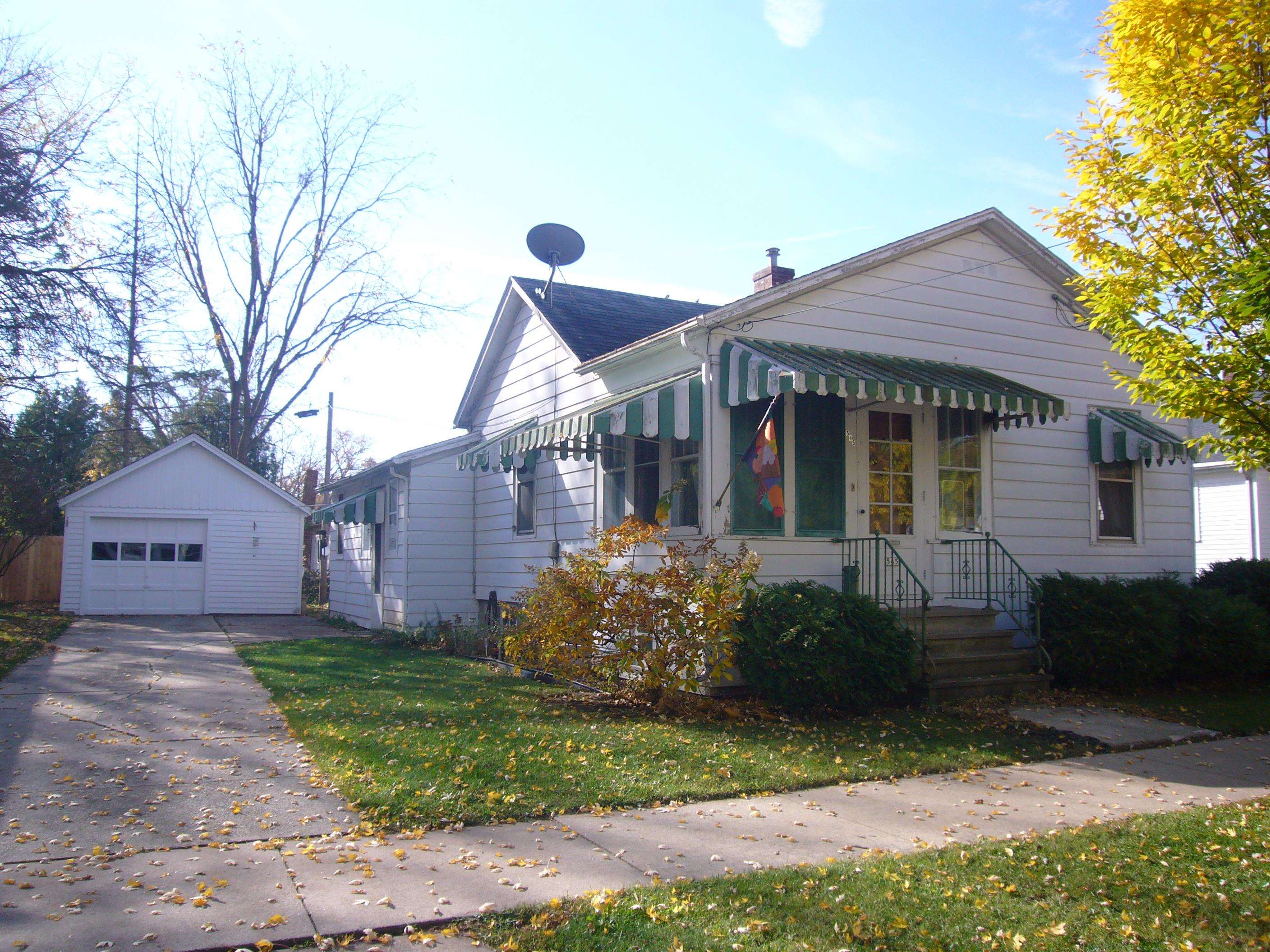 545 West 16th Avenue Oshkosh, WI 54902 - Photo 1 of 1