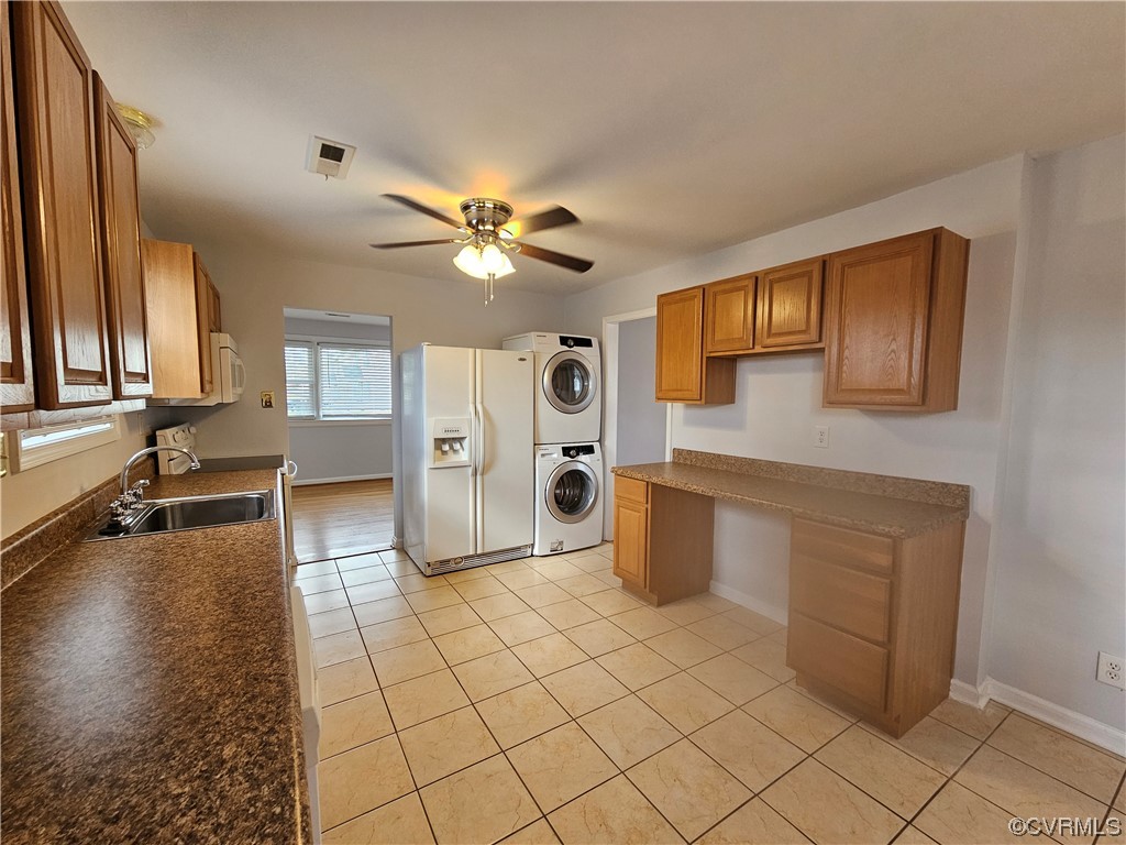 3109 Putney Road Henrico, VA 23228 - Photo 3 of 27 a view of a hallway with a kitchen
